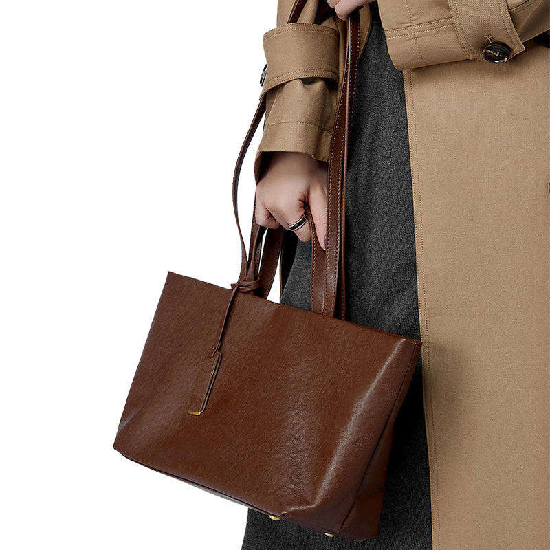 Underarm shoulder bag