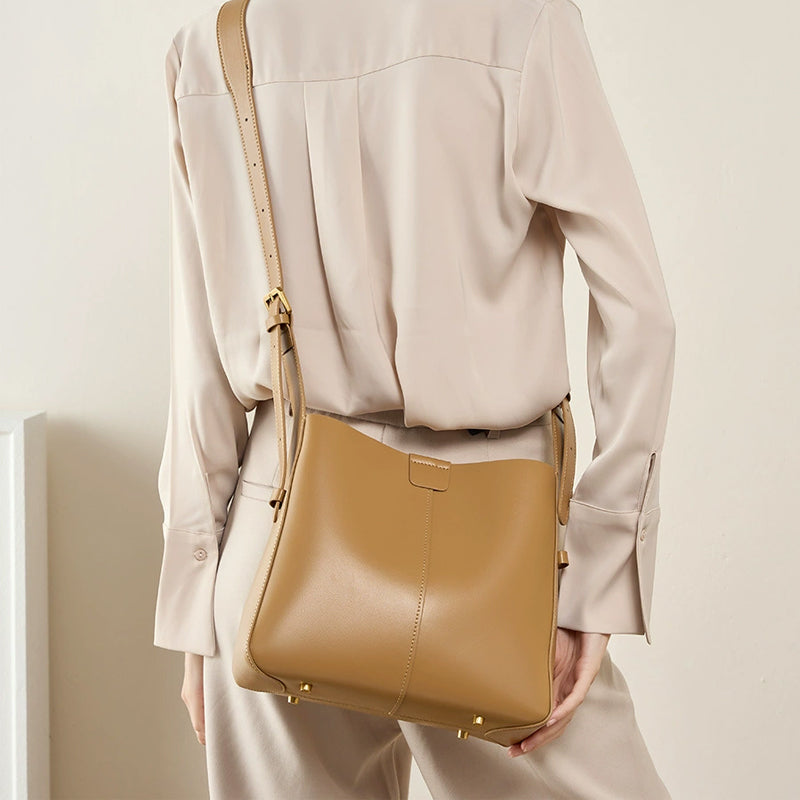 bucket bag