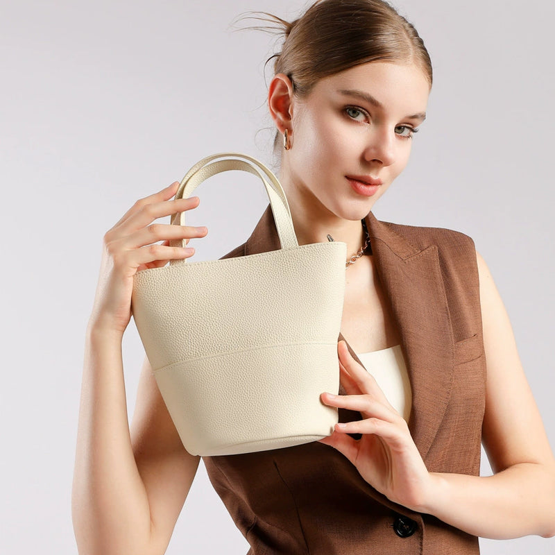 Single-shoulder messenger bag for women