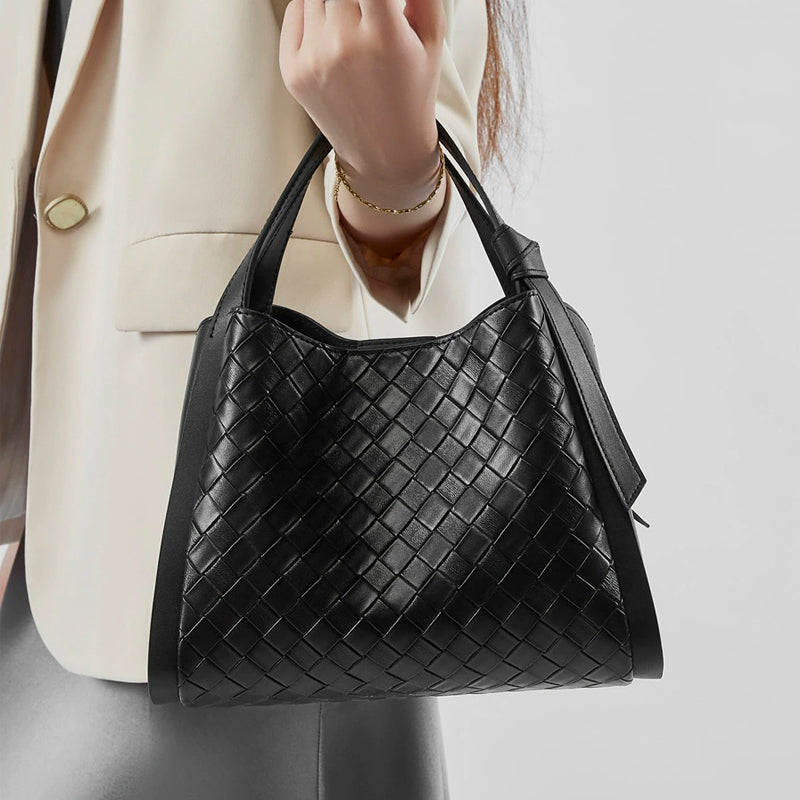 One shoulder crossbody bag