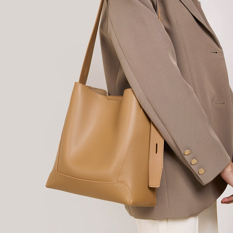 bucket bag