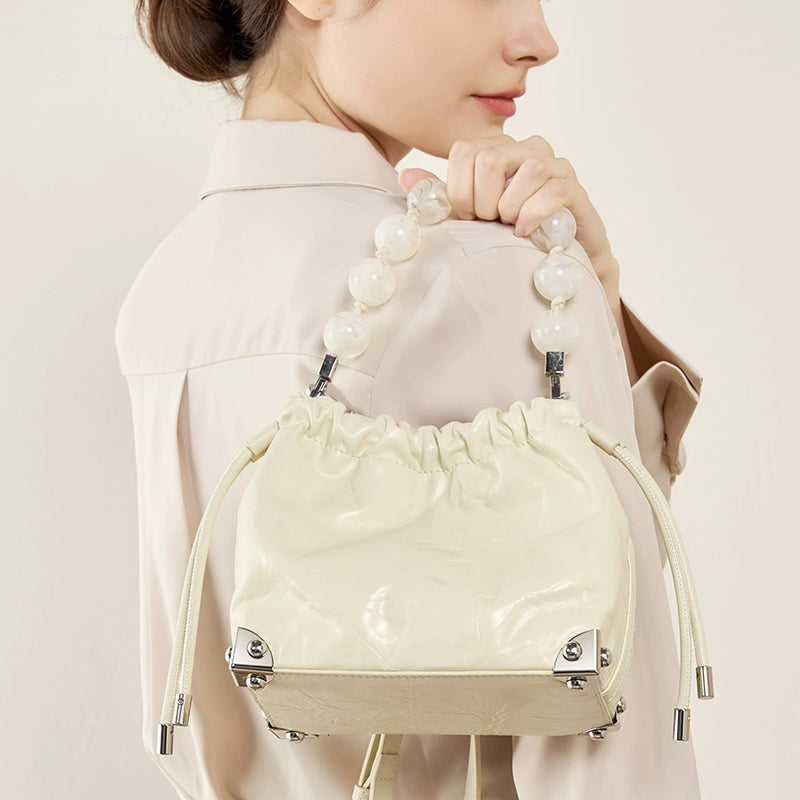 Handheld single shoulder slanted bag