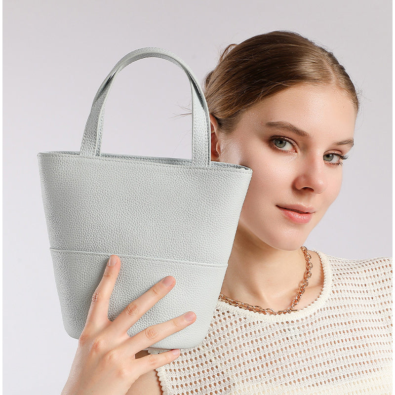 Single-shoulder messenger bag for women