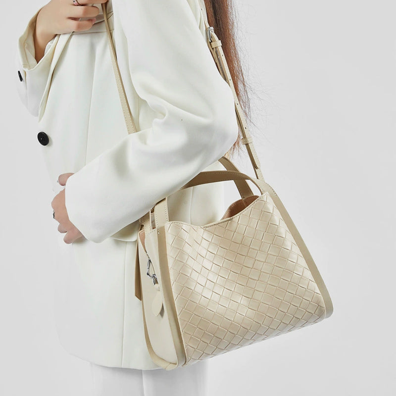One shoulder crossbody bag